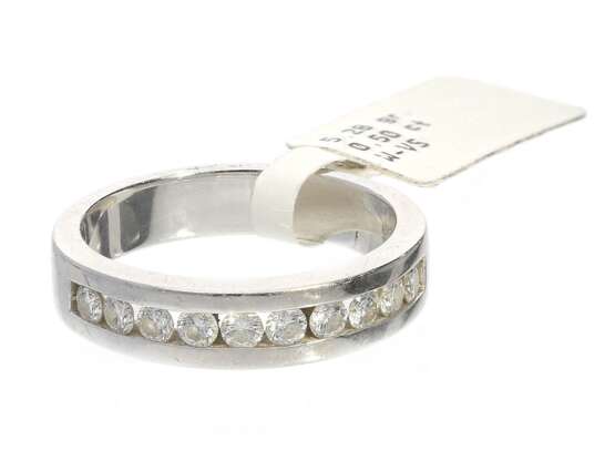 Ring: hochwertiger Markenschmuck, weißgoldener Brillant-Halbmemoire-Ring von Christ, ca. 0,5ct - photo 1