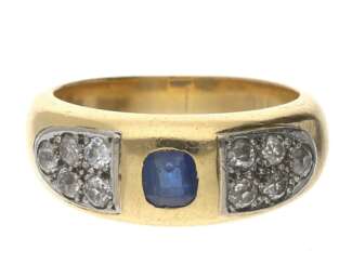 Ring: alter Goldschmiedering mit Altschliff-Diamanten und Saphir, aus der Zeit des Art déco
