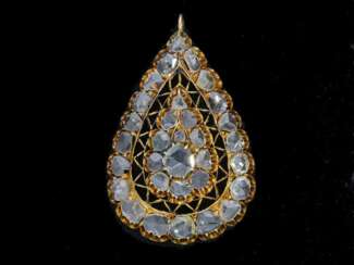 Anhänger: äußerst wertvoller antiker Goldschmiede-Anhänger mit reichlichem Besatz an Diamantrosen, 19. Jahrhundert