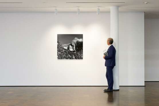 Newton, Helmut. Anita Ekberg. Aus der Fotosession für Vanity Fair, Genzano, Italy - Foto 4