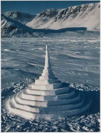 Goldsworthy, Andy. Ohne Titel (Stacked Snow Cone) - photo 2