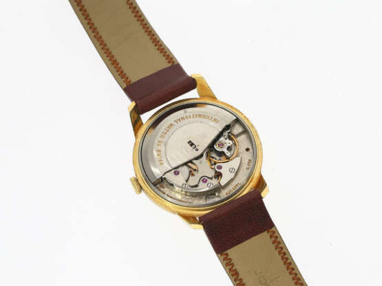 Armbanduhr: feine vintage IWC Automatik mit Zentralsekunde in hochwertiger 18K Goldausführung, Schaffhausen 1952 - Foto 2