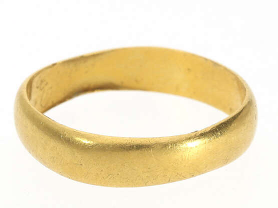 Ring: hochkarätiger antiker Trauring - photo 1