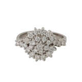 Ring mit Brillanten zusammen ca. 0,9 ct, - photo 2