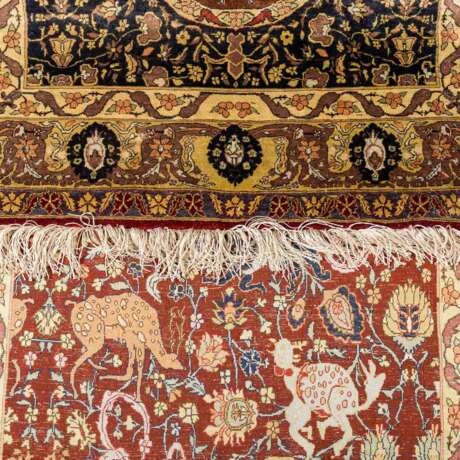 Orientteppich aus Seide. 20. Jahrhundert, 146x94 cm. - фото 3