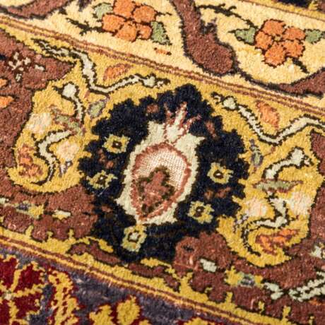 Orientteppich aus Seide. 20. Jahrhundert, 146x94 cm. - фото 4