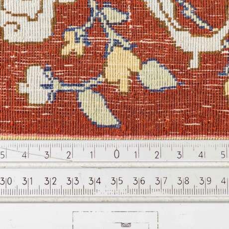 Orientteppich aus Seide. 20. Jahrhundert, 146x94 cm. - Foto 5