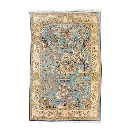 Orientteppich mit Seide. PERSIEN, 20. Jahrhundert, 215x137 cm. - photo 1