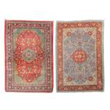 Zwei Orientteppiche. SAROUGH/IRAN, 20. Jahrhundert, jeweils ca. 217x135 cm. - фото 1