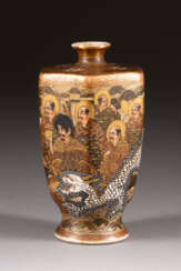 SECHSPASSIGE SATSUMA-VASE Japan