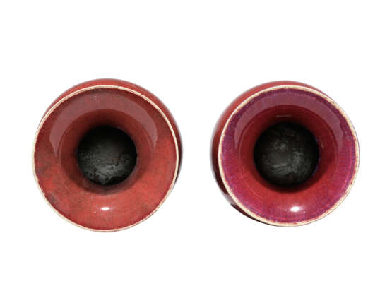 TWO CHINESE COPPER-RED-GLAZED VASES - фото 4