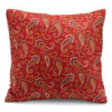 A GROUP OF TEN CUSHIONS - Foto 2