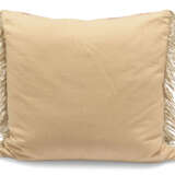 A GROUP OF TEN CUSHIONS - фото 7