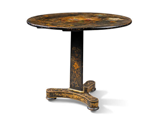 A VICTORIAN BLACK-AND-GILT-JAPANNED CENTRE TABLE - фото 1