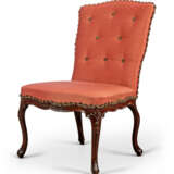 AN EARLY GEORGE III MAHOGANY SIDE CHAIR - Foto 1