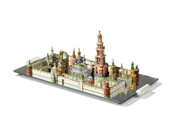 A RUSSIAN PAINTED-PINE MODEL OF THE TRINITY MONASTERY OF ST.SERGII - фото 1