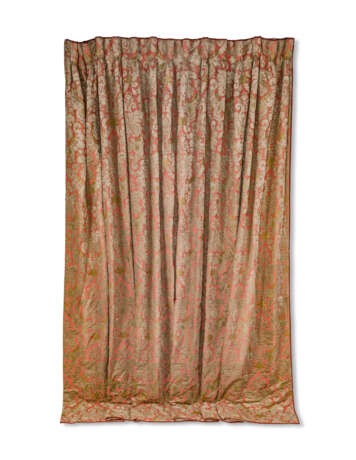 A PAIR OF PINK LINEN AND GREEN-AND-OATMEAL VELVET APPLIQUE 'BROCKHAM' CURTAINS - photo 3
