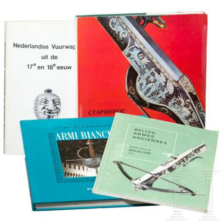 Vier Waffenbücher in italienischer, französischer, russischer und niederländischer Sprache - фото 2