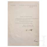 Adolf Hitler und Otto Meissner - Originalunterschriften auf einem Verleihungsdokument - фото 1