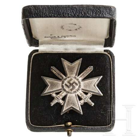 Kriegsverdienstkreuz 1939 1. Klasse mit Schwertern im Etui - Foto 1