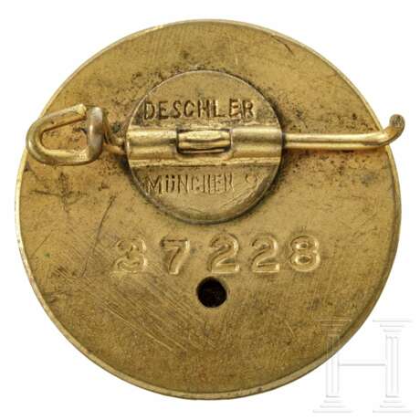 Goldenes Ehrenzeichen der NSDAP - Goldenes Parteiabzeichen in 24 mm-Ausführung - фото 2
