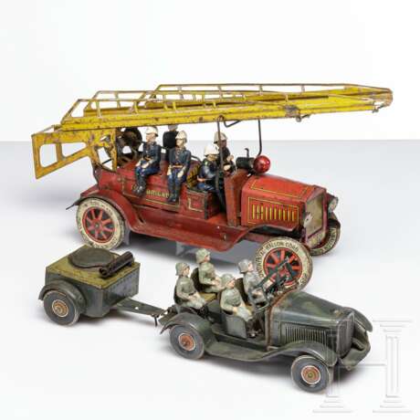 Konvolut Massefiguren - Gespanne, TippCo-Kübelwagen und Johann Distler-Feuerwehrauto 1614 - Foto 2