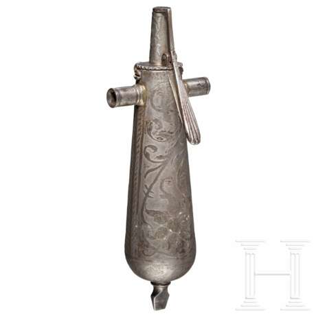 Eiserne Zündkrautflasche mit Radschlossschlüssel, deutsch, im Stil des 16. Jahrhunders - фото 1