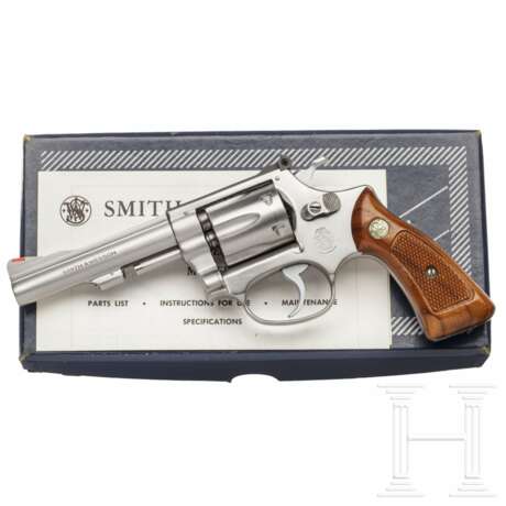 Smith & Wesson Modell 63, "1977 .22/32 Kit Gun Stainless2, im Karton - photo 1