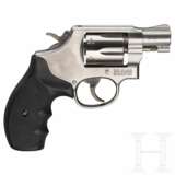 Smith & Wesson Modell 64-6, "The .38 M & P Stainless", im Koffer - фото 2