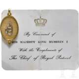 König Hussein I. von Jordanien (1935-99) - diamantbesetzter Goldanhänger mit silbernem Schriftzeichen - Foto 1