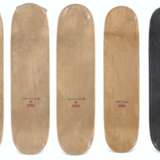 A COLLECTION OF LARRY CLARK & SEAN CLIVER SKATEBOARDS - Foto 2