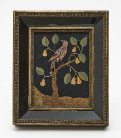 Vogel auf einem Birnbaum sitzend Italien, wohl 17./18. Jahrhundert - Foto 1
