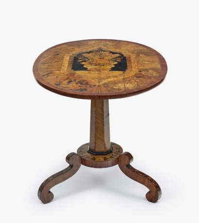Tilt-top table Holland, um 1800 - Foto 1