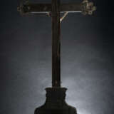 Grosses Kruzifix im Boulle-Stil mit silbernem Christuskorpus - Foto 2