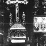 Prunkvolle Reliquienschatulle mit Kruzifix und Paar Leuchter im gotischen Stil - Foto 4