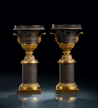 Paar klassizistische Brule-Parfum Vasen - photo 1