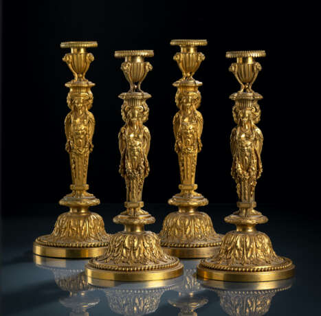 Seltener Satz von vier Louis-XVI-Kerzenleuchtern - Foto 1