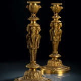 Seltenes Paar von Louis-XVI Kerzenleuchter - Foto 2