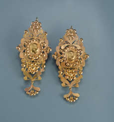 Paar grosse Gold-Filigran-Ohrringe