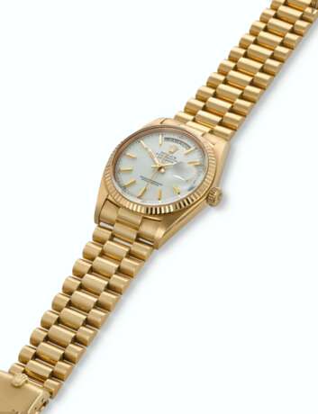 Rolex. ROLEX, 18K GOLD, DAY-DATE, REF 1803 - photo 2