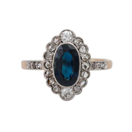 Ring mit ovalem Saphir und Diamanten, zusammen ca. 0,2 ct, - Foto 2