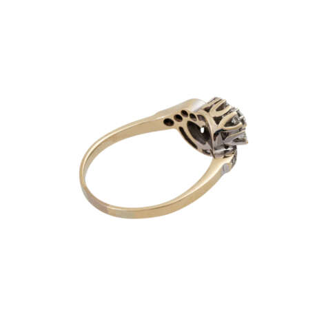 Ring mit Brillanten und Achtkantdiamanten, zusammen ca. 0,84 ct, - photo 3