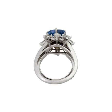 Ring mit feinem blauem Saphir von 2,4 ct, - photo 4