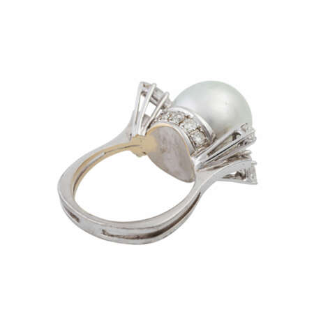 Ring mit Perle und Diamanten, zusammen ca. 0,7 ct, - Foto 3