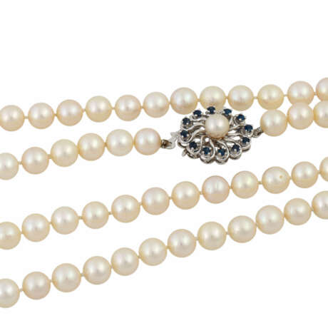 Lange Perlenkette mit Saphirschließe, - фото 3