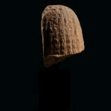 AN EGYPTIAN BROWN QUARTZITE HEAD OF A MAN - фото 2