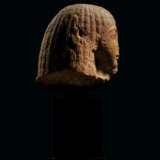 AN EGYPTIAN BROWN QUARTZITE HEAD OF A MAN - фото 4