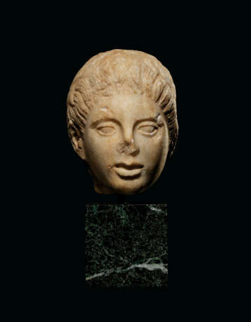 A GREEK MARBLE HEAD OF A YOUTH - photo 2
