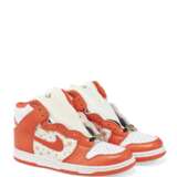 A COMPLETE SET OF 2003 SUPREME/NIKE SB DUNK HIGH SNEAKERS - фото 3