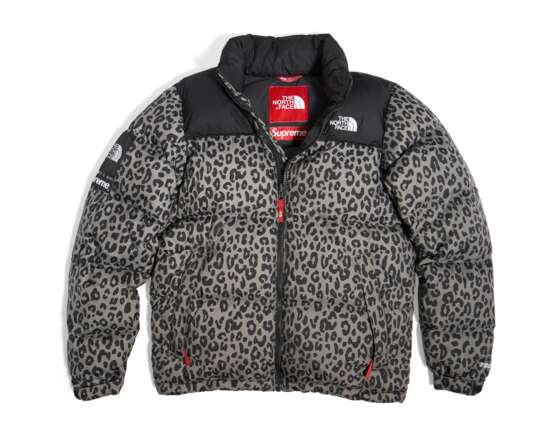 A COLLECTION OF NUPTSE JACKETS & GILET - Foto 2